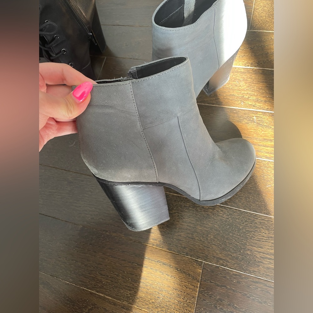 Kenneth Cole Booties!! Size 7.5